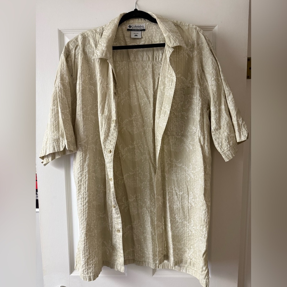 Columbia Cream Casual Button Down Shirt